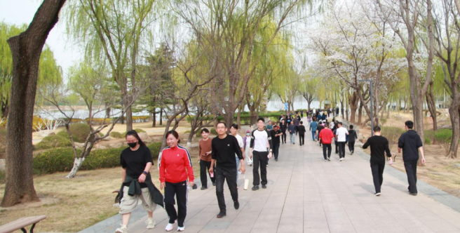 巨能集团开展2025年春季职工健步走活动